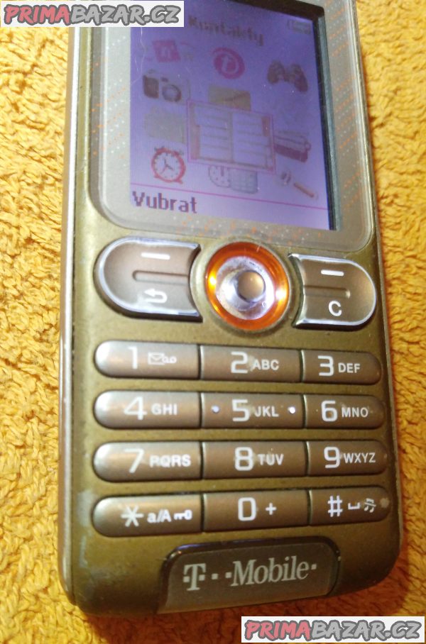 Sony Ericsson W200i - velice hezký + 4 DÁRKY!!! Sony Ericsson W200i - velice hezký + 4 DÁRKY!!!
