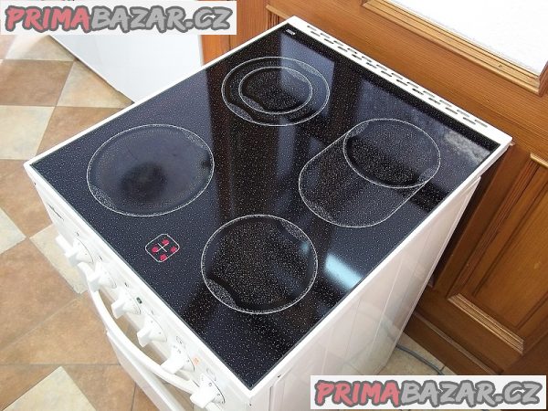 Sporák sklokeramický HELLER šíře 50 cm horkovzduch Sporák sklokeramický HELLER šíře 50 cm horkovzduch
