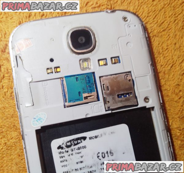 Samsung Galaxy S4 - k opravě nebo na náhradní díly!!! Samsung Galaxy S4 - k opravě nebo na náhradní díly!!!