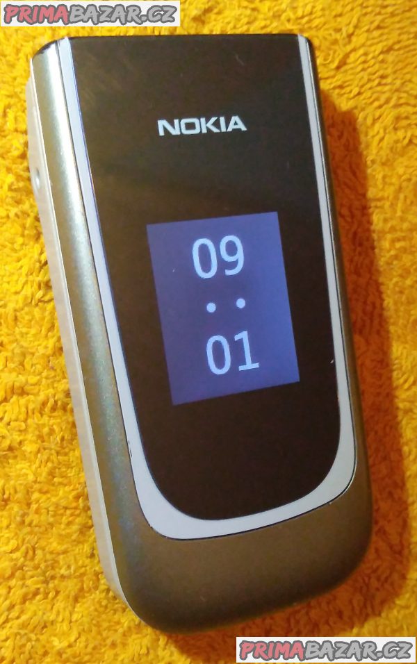 Výklopná Nokia 7020 -velice hezká s 1 nedostatkem!!! Výklopná Nokia 7020 -velice hezká s 1 nedostatkem!!!