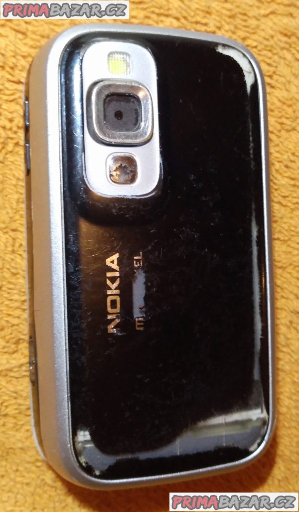 Výsuvná Nokia 6111 - k opravě nebo na náhradní díly!!! Výsuvná Nokia 6111 - k opravě nebo na náhradní díly!!!