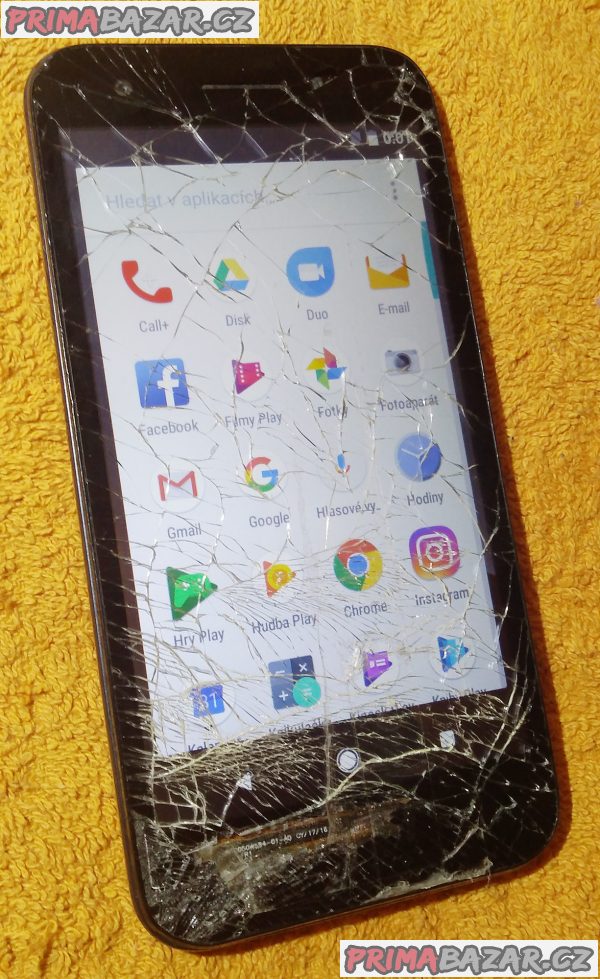 Vodafone Smart E8 - funkční s popraskaným displejem!!! Vodafone Smart E8 - funkční s popraskaným displejem!!!