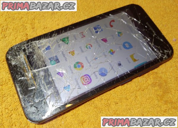 Vodafone Smart E8 - funkční s popraskaným displejem!!! Vodafone Smart E8 - funkční s popraskaným displejem!!!