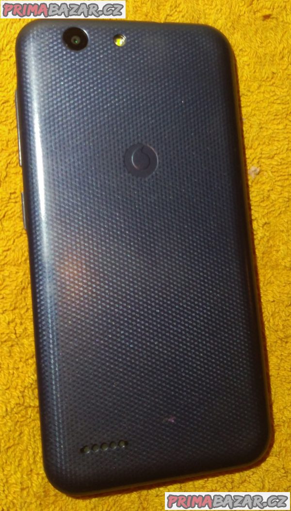 Vodafone Smart E8 - funkční s popraskaným displejem!!! Vodafone Smart E8 - funkční s popraskaným displejem!!!