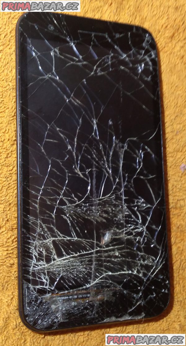 Vodafone Smart E8 - funkční s popraskaným displejem!!! Vodafone Smart E8 - funkční s popraskaným displejem!!!