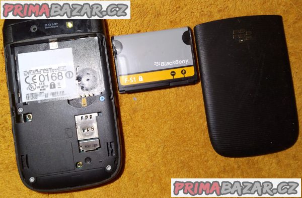 Výsuvný BlackBerry 9800 Torch - s poškoz. kontakty pod SIM!!! Výsuvný BlackBerry 9800 Torch - s poškoz. kontakty pod SIM!!!