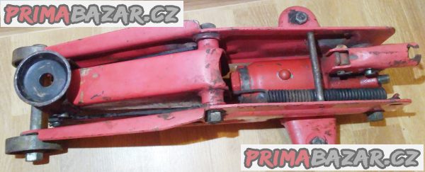 Hydraulický pojízdný zvedák 2 t + 10 DÁRKŮ!!! Hydraulický pojízdný zvedák 2 t + 10 DÁRKŮ!!!
