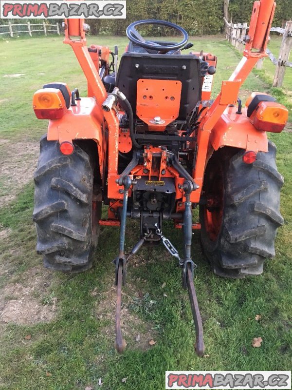 Traktor Kubota B50 HST 17 + čelní nakladač