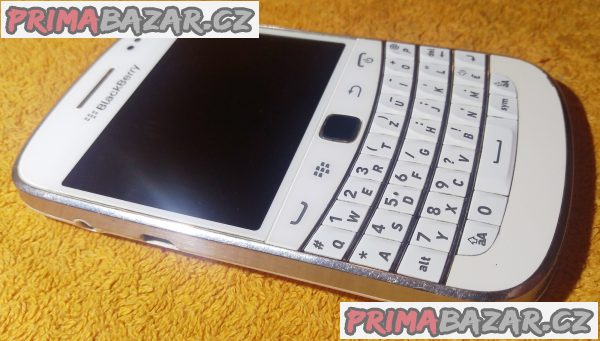 BlackBerry 9900 Bold - bez baterie!!! BlackBerry 9900 Bold - bez baterie!!!