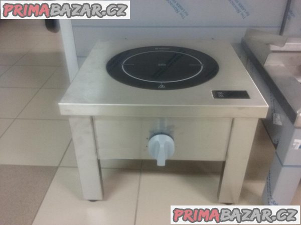 Indukční stolička 5 / 8 kW Indukční stolička 5 / 8 kW