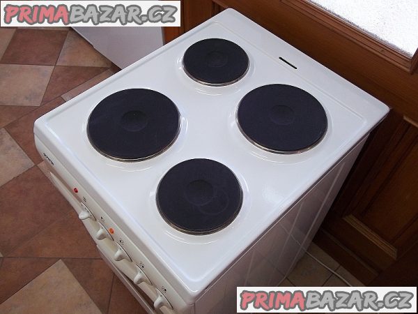 Sporák elektrický GORENJE šíře 50 cm