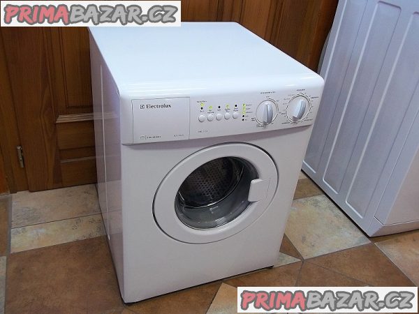 Pračka ELECTROLUX EWC 1350 až 1300 ot. 3 kg