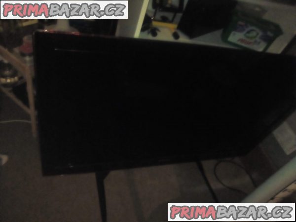 TV 125 cm a 125 a jedna 50 cm volejte TV 125 cm a 125 a jedna 50 cm volejte