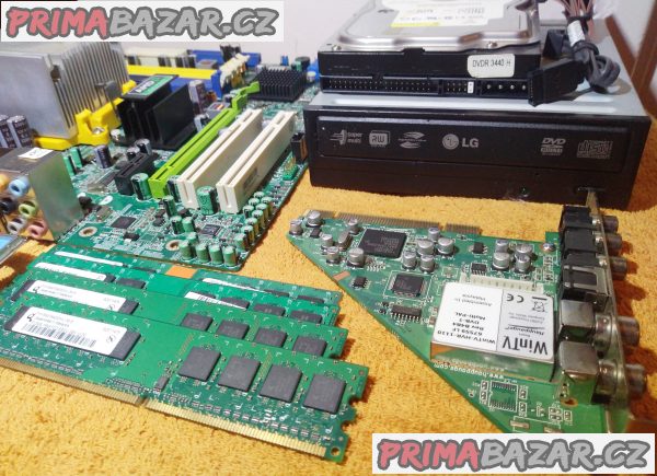 Foxconn RS690M03-8EKRFS2H + procesor- chladič- HDD- DVD a 2 GB RAM!!! Foxconn RS690M03-8EKRFS2H + procesor- chladič- HDD- DVD a 2 GB RAM!!!