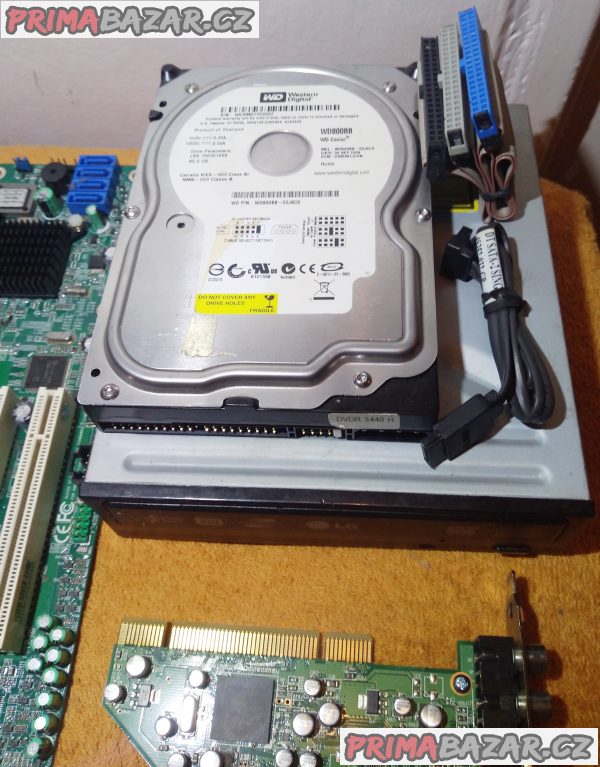 Foxconn RS690M03-8EKRFS2H + procesor- chladič- HDD- DVD a 2 GB RAM!!! Foxconn RS690M03-8EKRFS2H + procesor- chladič- HDD- DVD a 2 GB RAM!!!