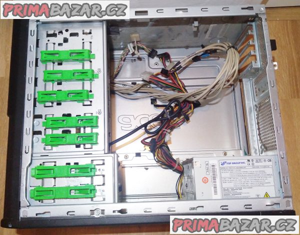 PC skříň Acer Aspire M1100 + zdroj a čtečka a DVD. PC skříň Acer Aspire M1100 + zdroj a čtečka a DVD.