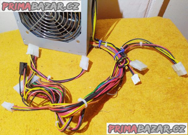 2x PC zdroj 230 a 300 W - LEVNĚ!!! 2x PC zdroj 230 a 300 W - LEVNĚ!!!