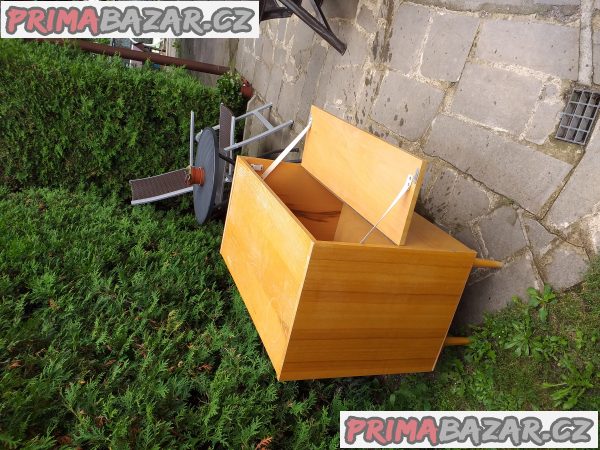 Retro peřiňák Retro peřiňák