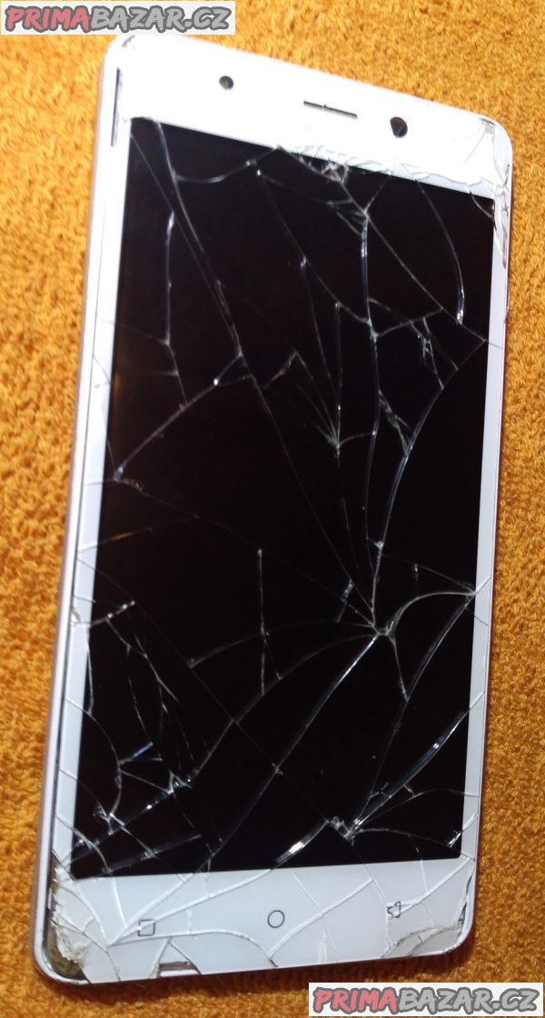 iGET BLACKVIEW A8 na 2 SIM - k opravě nebo na ND!!! iGET BLACKVIEW A8 na 2 SIM - k opravě nebo na ND!!!