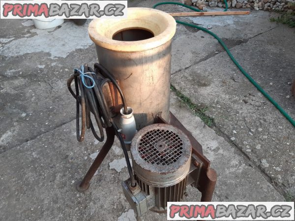 Prodám mixer na jablka, hrušky, řepu atd Prodám mixer na jablka, hrušky, řepu atd