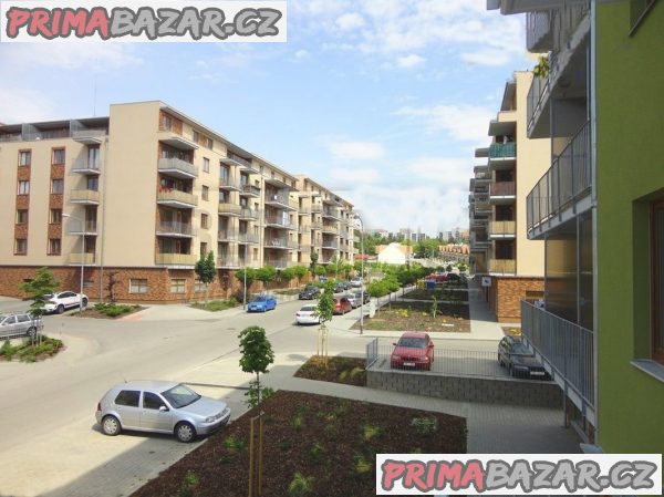 Pronajmu bezpečné, kryté garážové stání v Brně, U Leskavy. Pronajmu bezpečné, kryté garážové stání v Brně, U Leskavy.