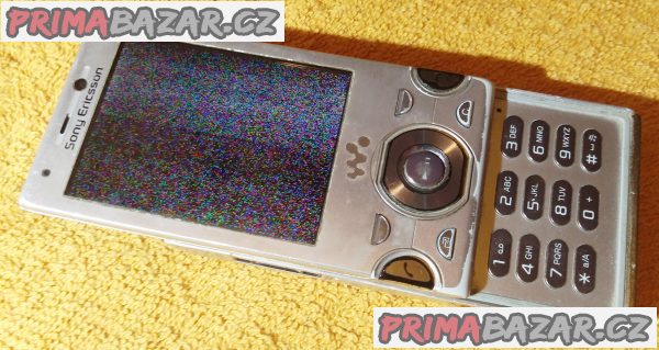 Výsuvný Sony Ericsson W995 - k opravě nebo na náhradní díly!!! Výsuvný Sony Ericsson W995 - k opravě nebo na náhradní díly!!!