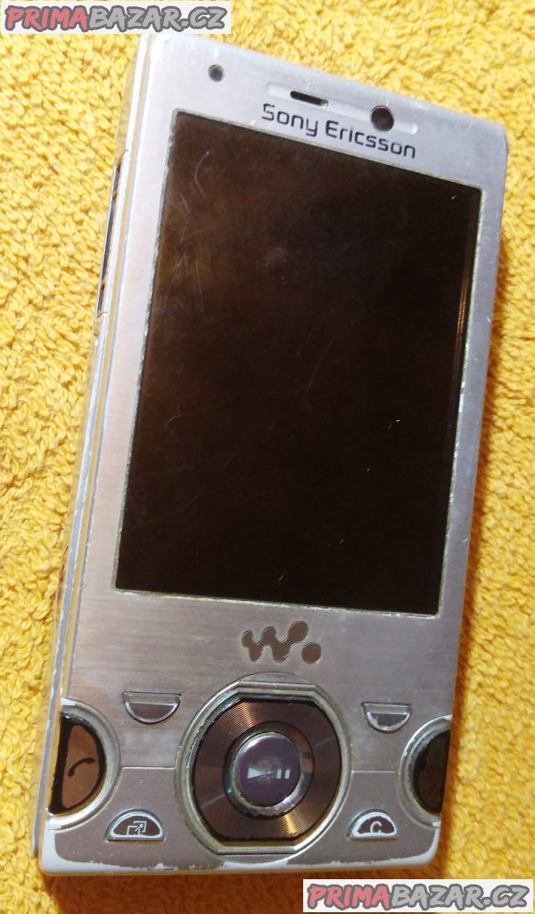 Výsuvný Sony Ericsson W995 - k opravě nebo na náhradní díly!!! Výsuvný Sony Ericsson W995 - k opravě nebo na náhradní díly!!!