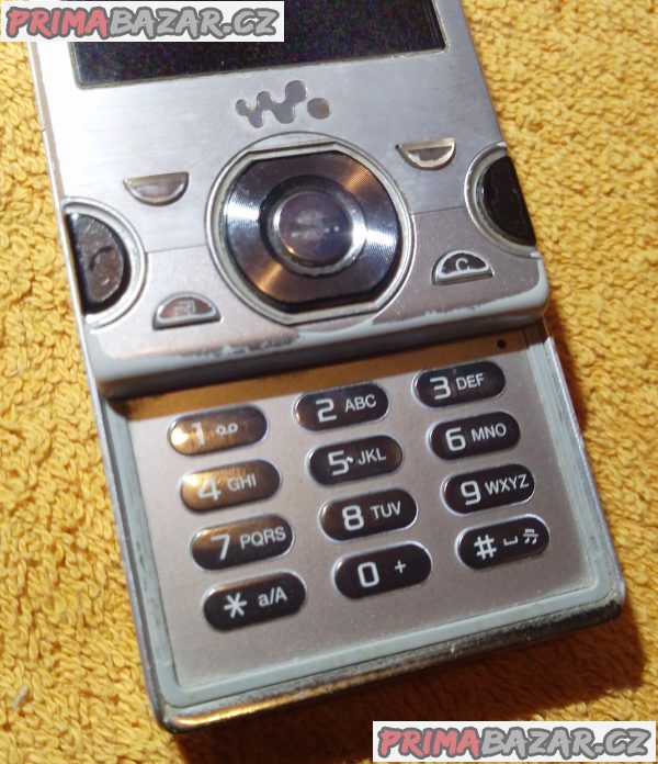 Výsuvný Sony Ericsson W995 - k opravě nebo na náhradní díly!!! Výsuvný Sony Ericsson W995 - k opravě nebo na náhradní díly!!!