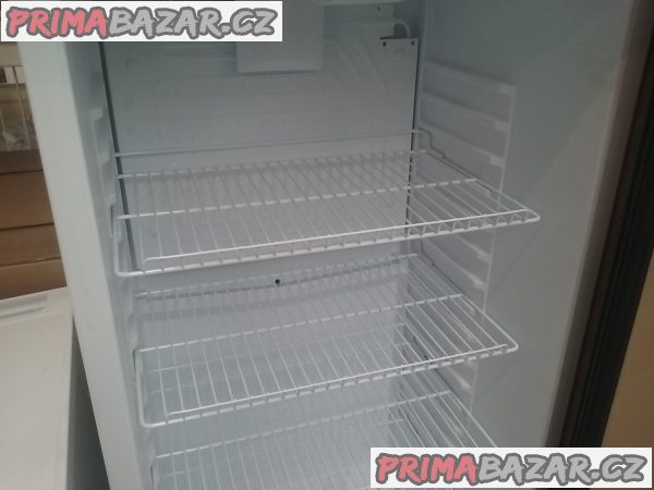 Prosklená lednice 320 L Prosklená lednice 320 L