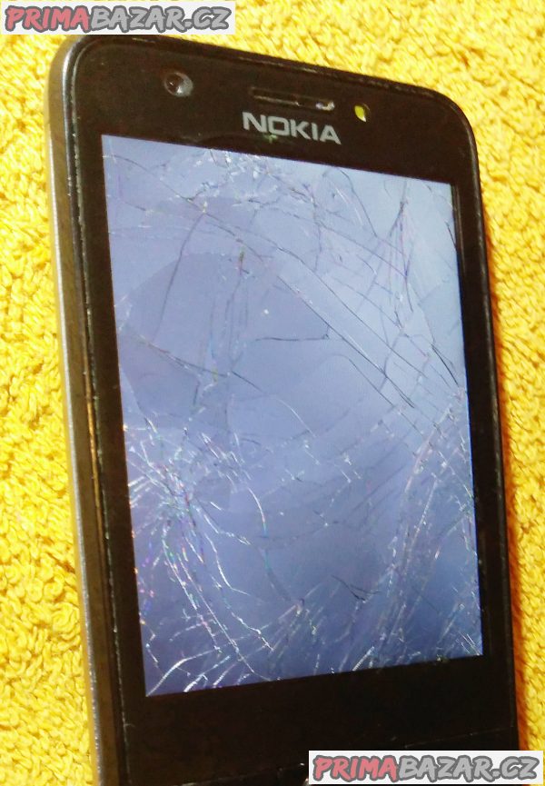 Nokia 230 na 2 SIM - vadný displej!!! Nokia 230 na 2 SIM - vadný displej!!!