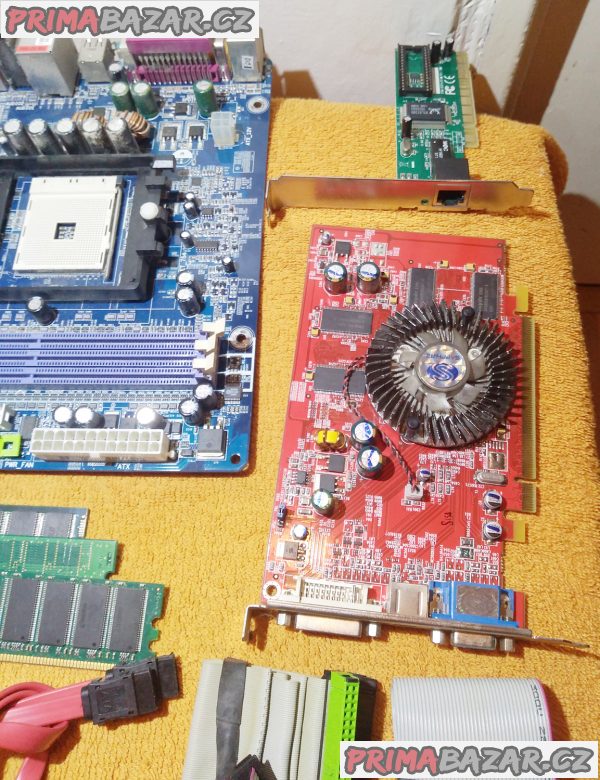 Zákl. deska GIGABYTE GA-K8NE + procesor a chladič a RAM 2 GB!!! Zákl. deska GIGABYTE GA-K8NE + procesor a chladič a RAM 2 GB!!!