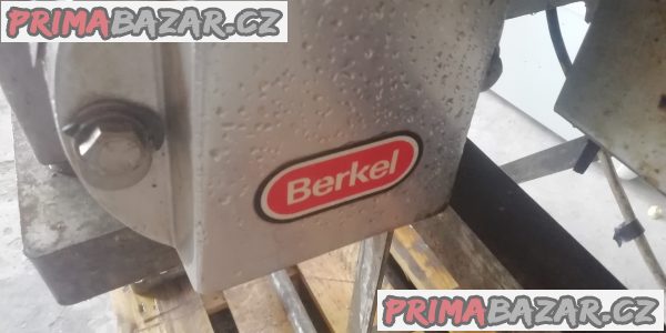 Nářezový stroj Berkel Nářezový stroj Berkel