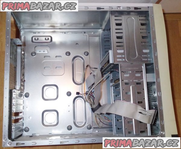 PC skříň Gigabyte + LG DVD. PC skříň Gigabyte + LG DVD.