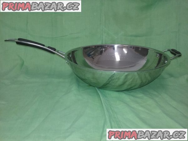 Wok pánev s poklicí Wok pánev s poklicí