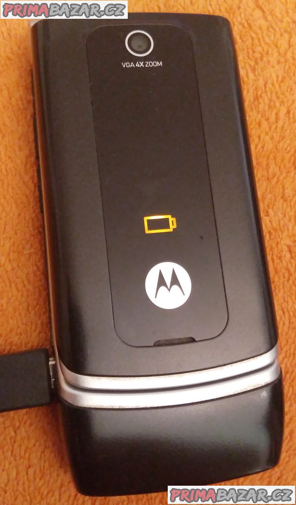 vecko-motorola-w375-k-oprave-nebo-na-nahradni-dily