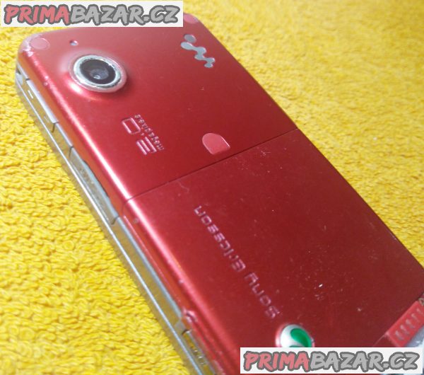 Vysouvací Sony Ericsson W910i - k opravě nebo na náhradní díly!!! Vysouvací Sony Ericsson W910i - k opravě nebo na náhradní díly!!!