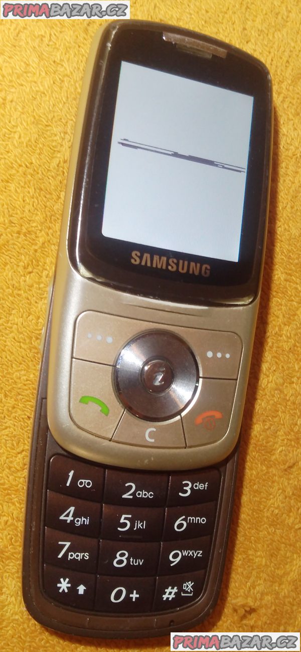 Výsuvný Samsung SGH-X530 - funkční s vadným displejem!!! Výsuvný Samsung SGH-X530 - funkční s vadným displejem!!!