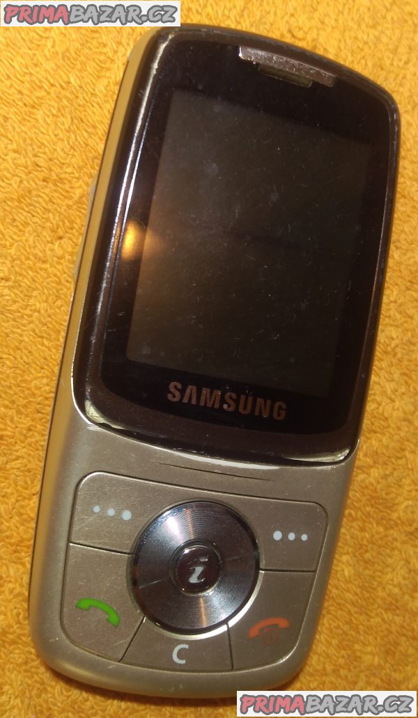 Výsuvný Samsung SGH-X530 - funkční s vadným displejem!!! Výsuvný Samsung SGH-X530 - funkční s vadným displejem!!!