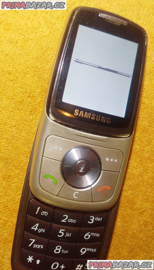 Výsuvný Samsung SGH-X530 - funkční s vadným displejem!!! Výsuvný Samsung SGH-X530 - funkční s vadným displejem!!!