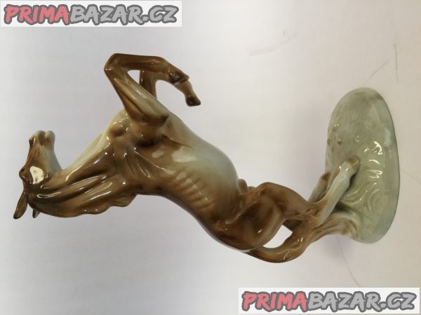 Soška porcelánový „KŮŇ“ ROYAL DUX Soška porcelánový „KŮŇ“ ROYAL DUX