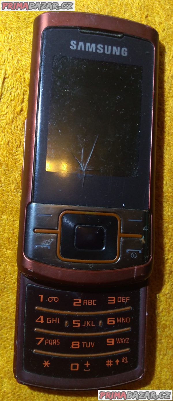 Samsung C3050 - na náhradní díly nebo k opravě!!!