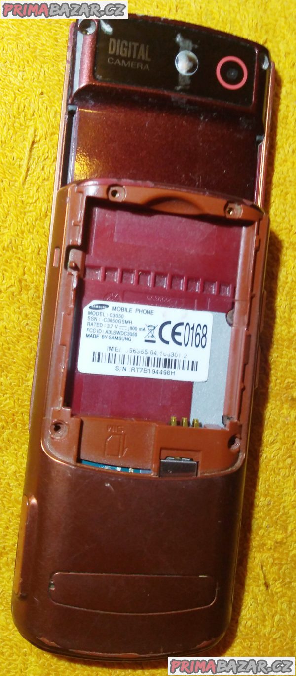 Samsung C3050 - na náhradní díly nebo k opravě!!!