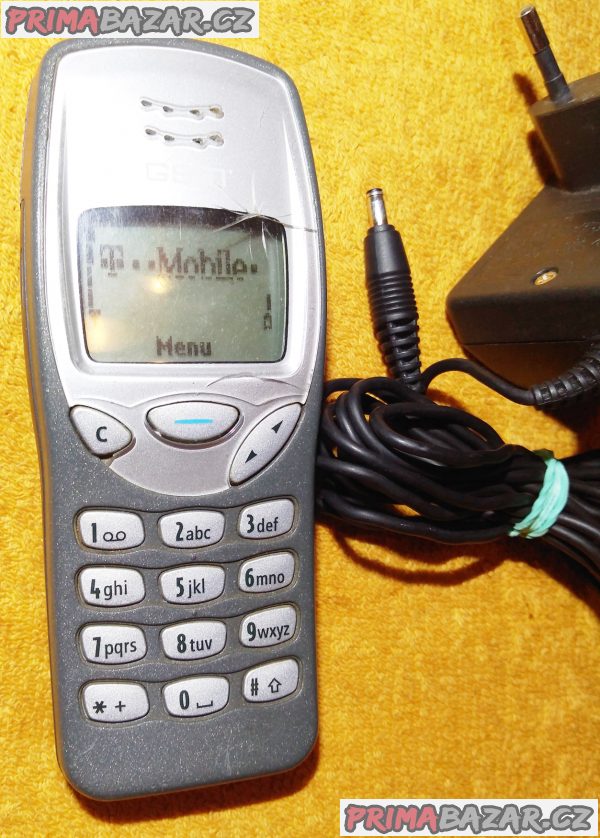 Nokia 3210 - funkční s 2 nedostatky!!! Nokia 3210 - funkční s 2 nedostatky!!!