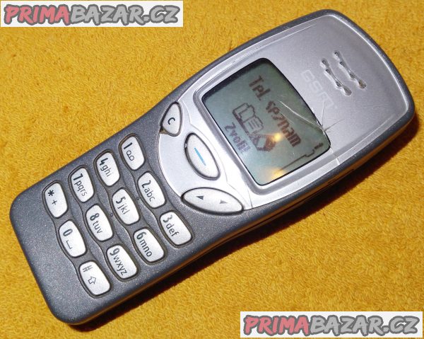 Nokia 3210 - funkční s 2 nedostatky!!! Nokia 3210 - funkční s 2 nedostatky!!!