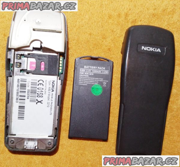 Nokia 3210 - funkční s 2 nedostatky!!! Nokia 3210 - funkční s 2 nedostatky!!!