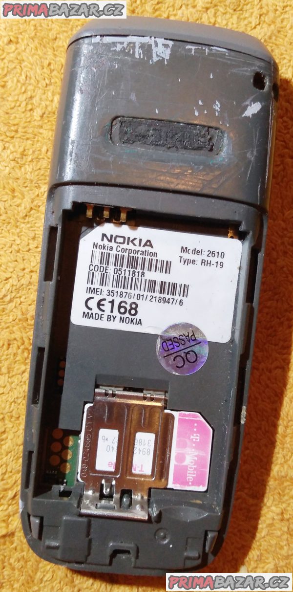 Nokia 2610 - vč. nabíječky!!!