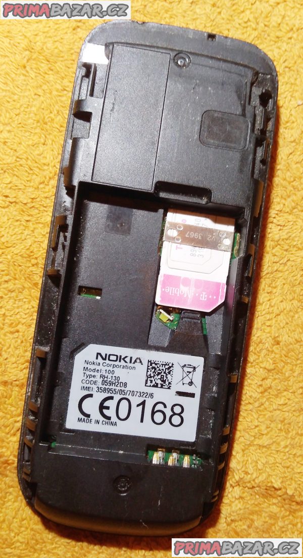 Nokia 100 s originální nabíječkou!!! Nokia 100 s originální nabíječkou!!!