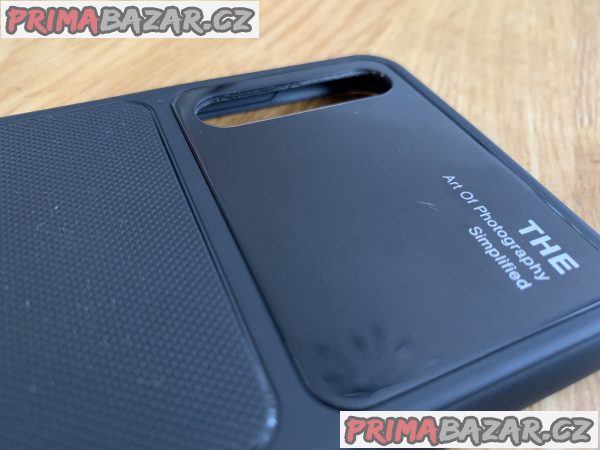Huawei P20 PRO 128 GB + luxusní kryt zdarma Huawei P20 PRO 128 GB + luxusní kryt zdarma