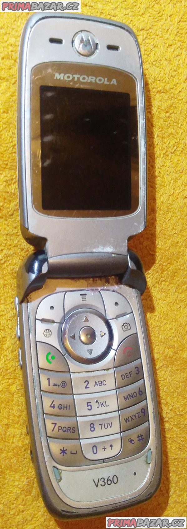 Výklopná Motorola V360 - k opravě nebo na náhradní díly!!!