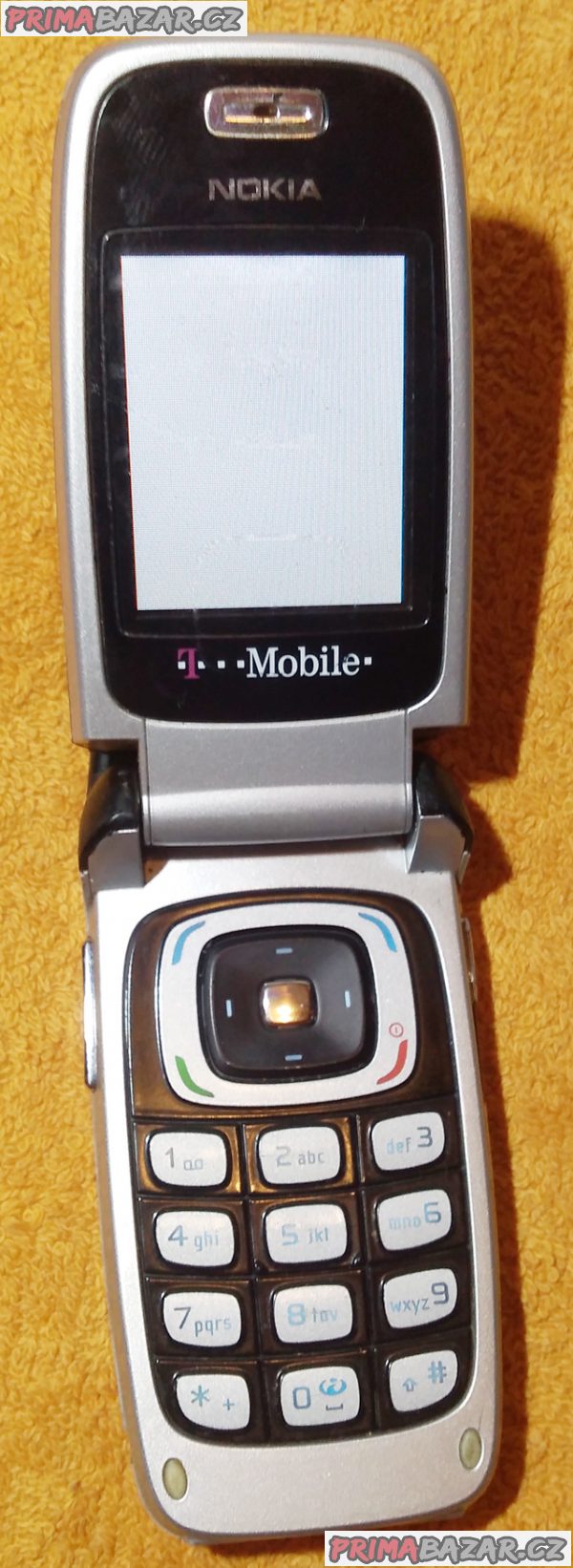 Výklopná Nokia 6103 - funkční s vadným displejem!!! Výklopná Nokia 6103 - funkční s vadným displejem!!!